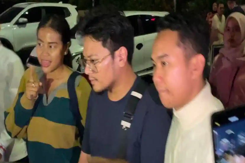 Tangis dan Amarah Pecah, Direktur Hanania Travel Dilaporkan Ratusan Calon Jemaah Tangis dan Amarah Pecah, Direktur Hanania Travel Dilaporkan Ratusan Calon Jemaah