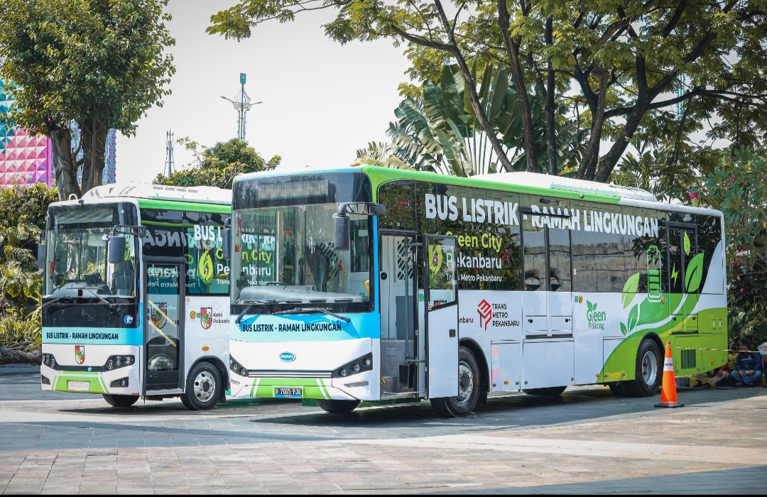 Dua Bus Listrik Resmi Beroperasi, Pekanbaru Mulai Era Transportasi Ramah Lingkungan Dua Bus Listrik Resmi Beroperasi, Pekanbaru Mulai Era Transportasi Ramah Lingkungan