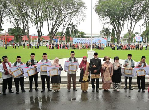 Libur Panjang, Pemprov Sumbar Ajak Wisatawan Bersama Jaga Kebersihan Destinasi Bukittinggi Libur Panjang, Pemprov Sumbar Ajak Wisatawan Bersama Jaga Kebersihan Destinasi Bukittinggi