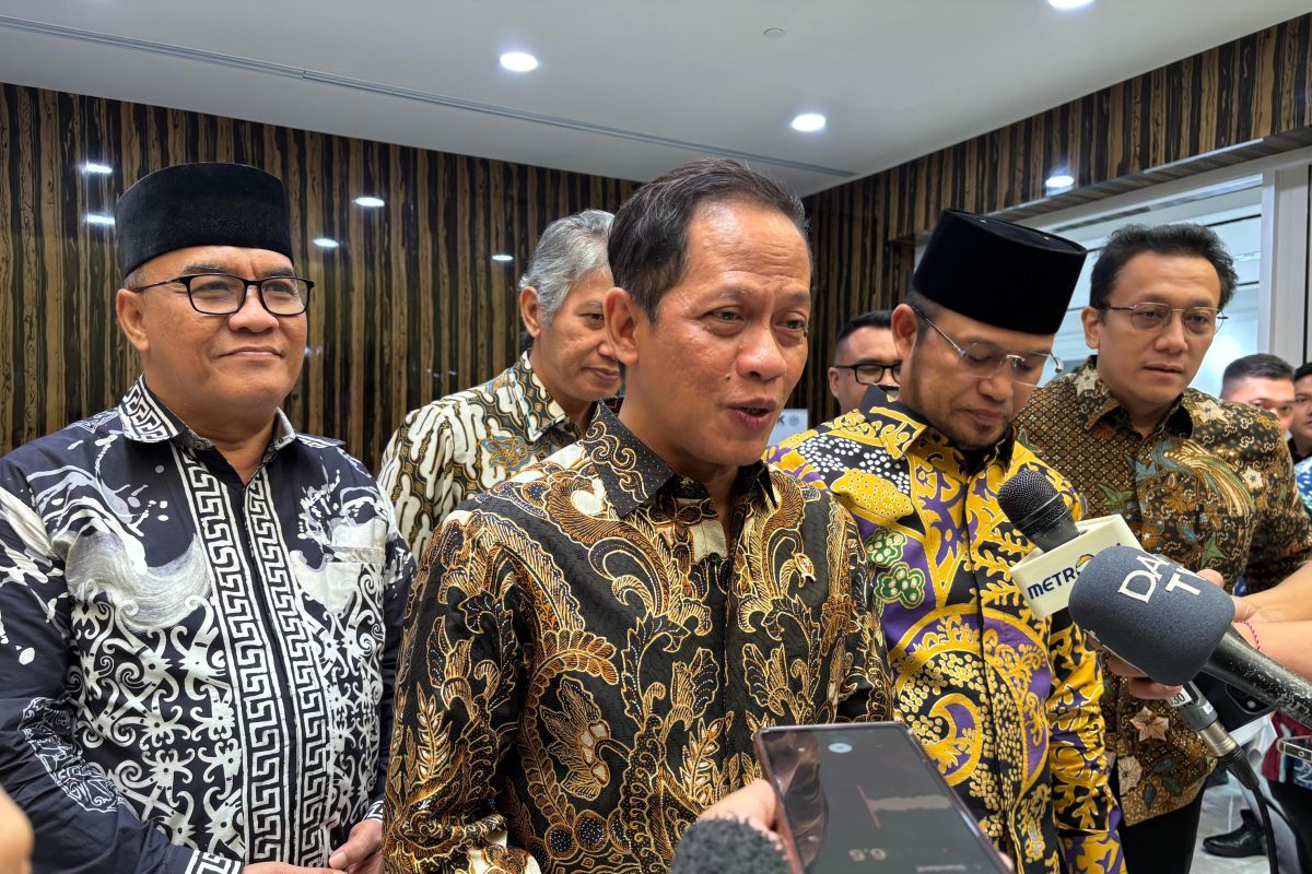 Menteri LH Ingatkan Pemda Tak Abaikan Persoalan Lingkungan
