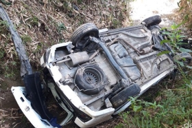 Mobil Gagal Menanjak dan Terguling ke Jurang di Larantuka, 2 Orang Tewas